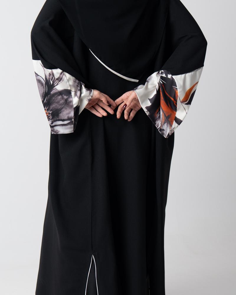 عباية وفستان صيفي SS26