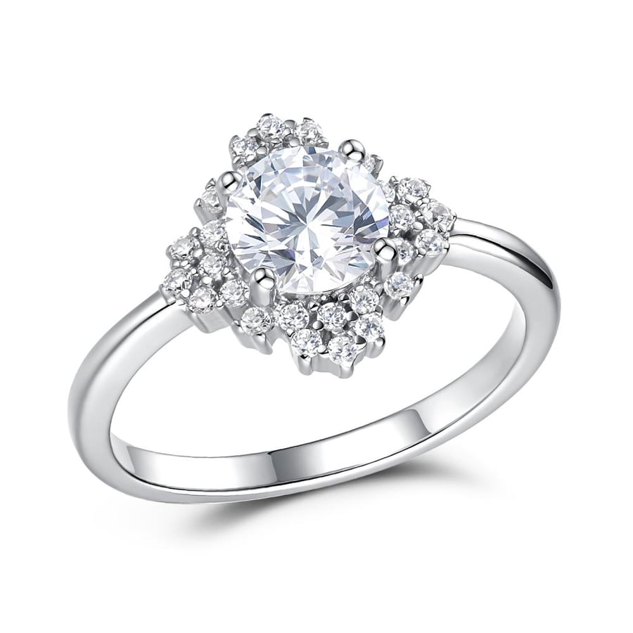 925 sterling Grove silver pendant set with a flower design, studded with zircon.