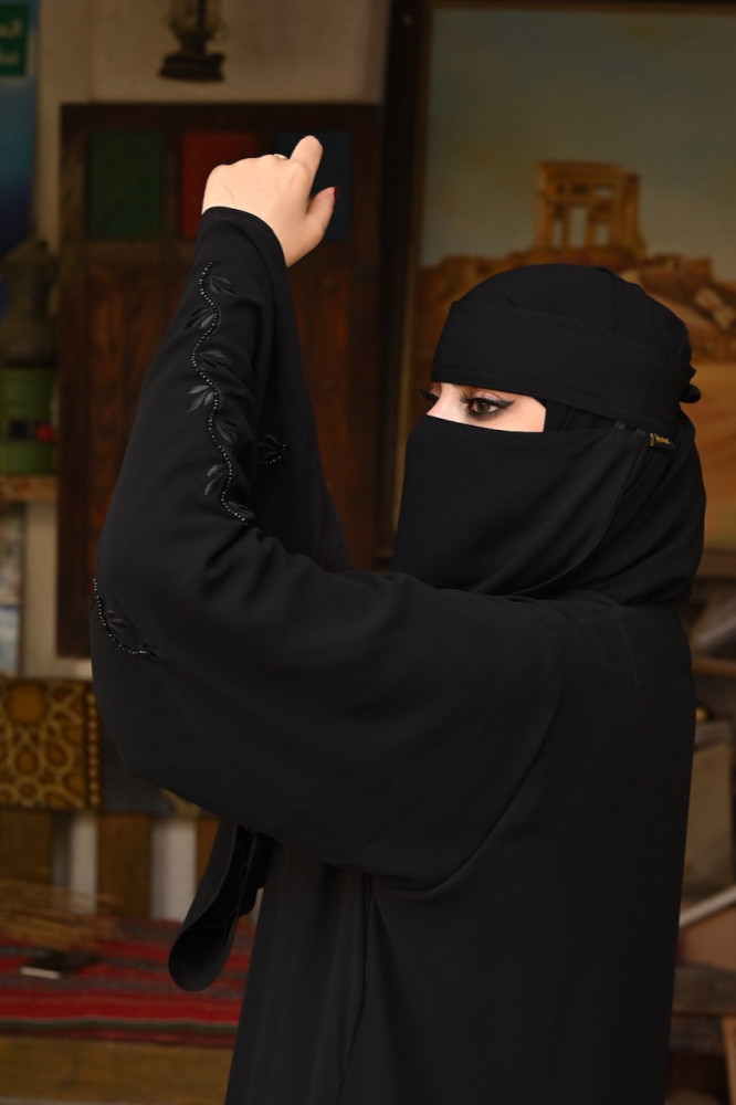 عباية مطرزة بالشك-0566