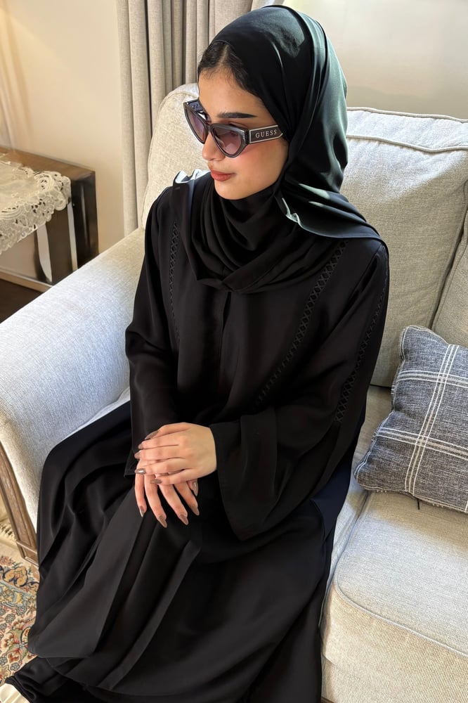 عبايه بتطريز 1322