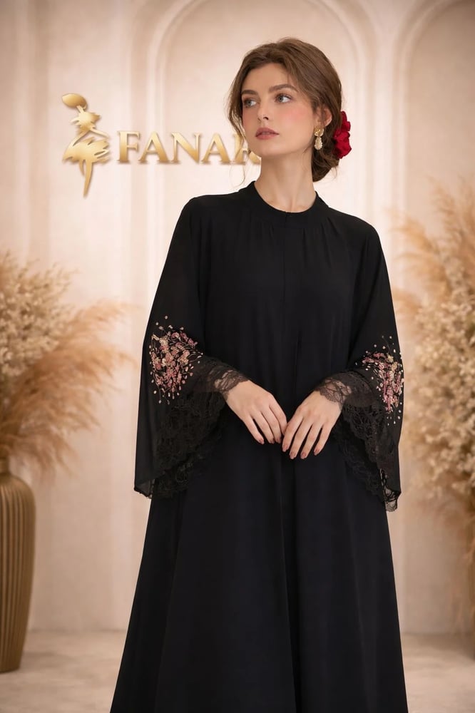 عبايه مطرزة 9550