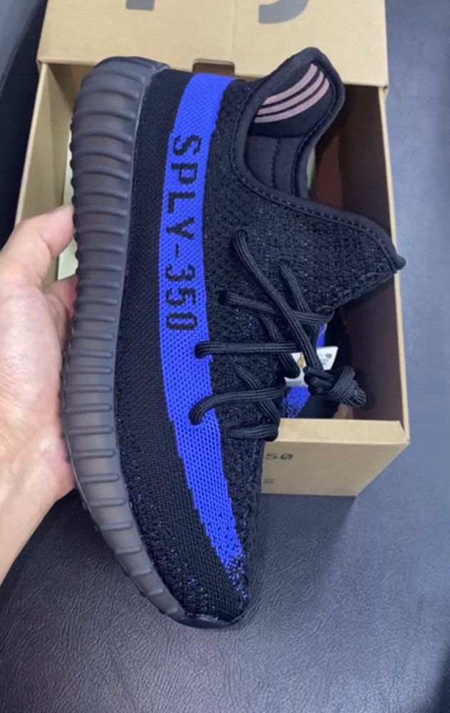 YEEZY Boost 350 V2 "Dazzling Blue"