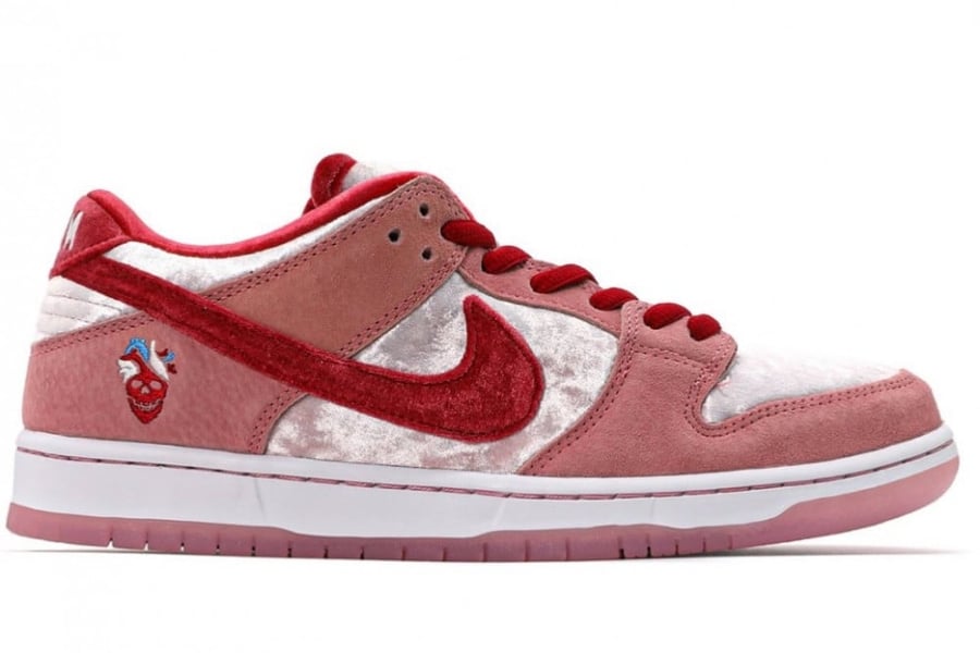 Nike SB Dunk Low Pro QS Strangelove - Valentines Day