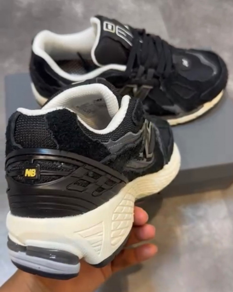 New Balance 1906R "Protection Pack - Black"