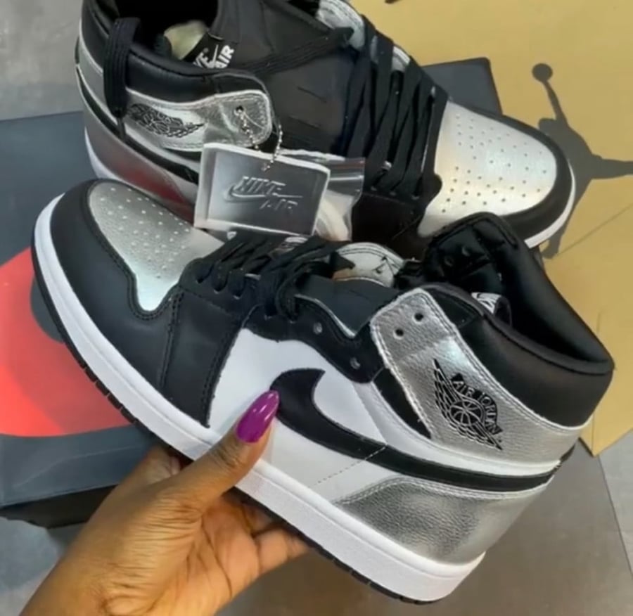 AIR JORDAN 1 RETRO HIGH OG WM "Silver Toe"