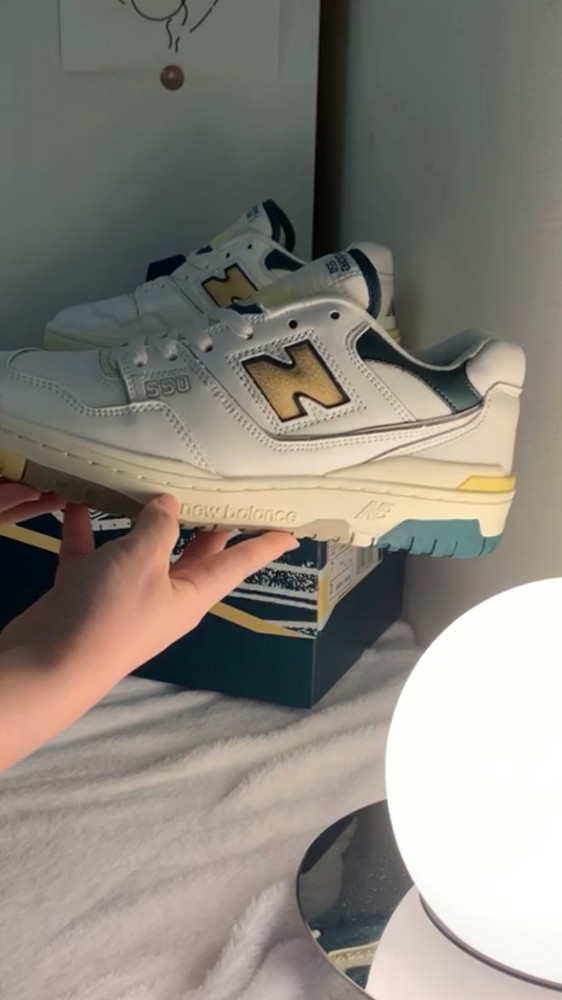 New Balance x Aimé Leon Dore 550 sneakers "Natural Green"