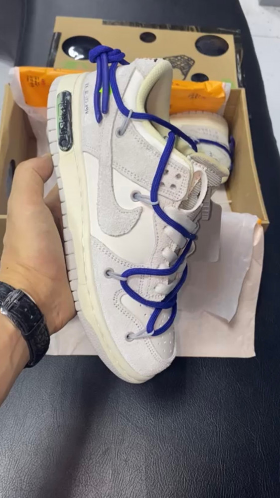 Off-White x Dunk Low 'Lot 32 of 50'