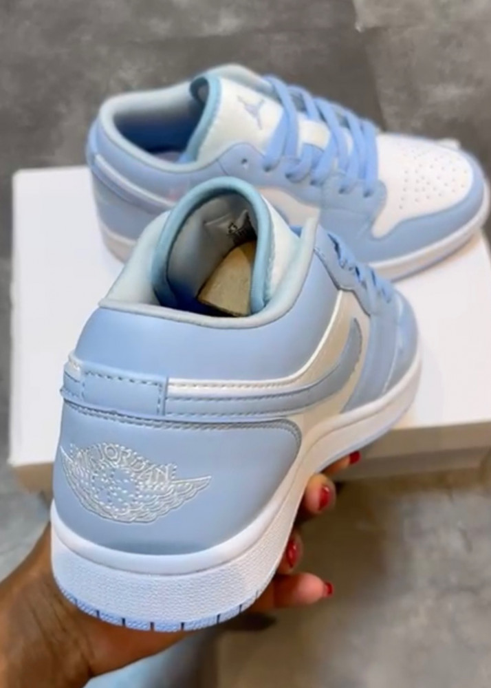 AIR JORDAN 1 LOW "ALUMINUM"