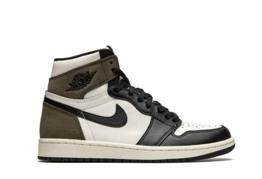 Air Jordan 1 Retro "Dark Mocha" sneakers