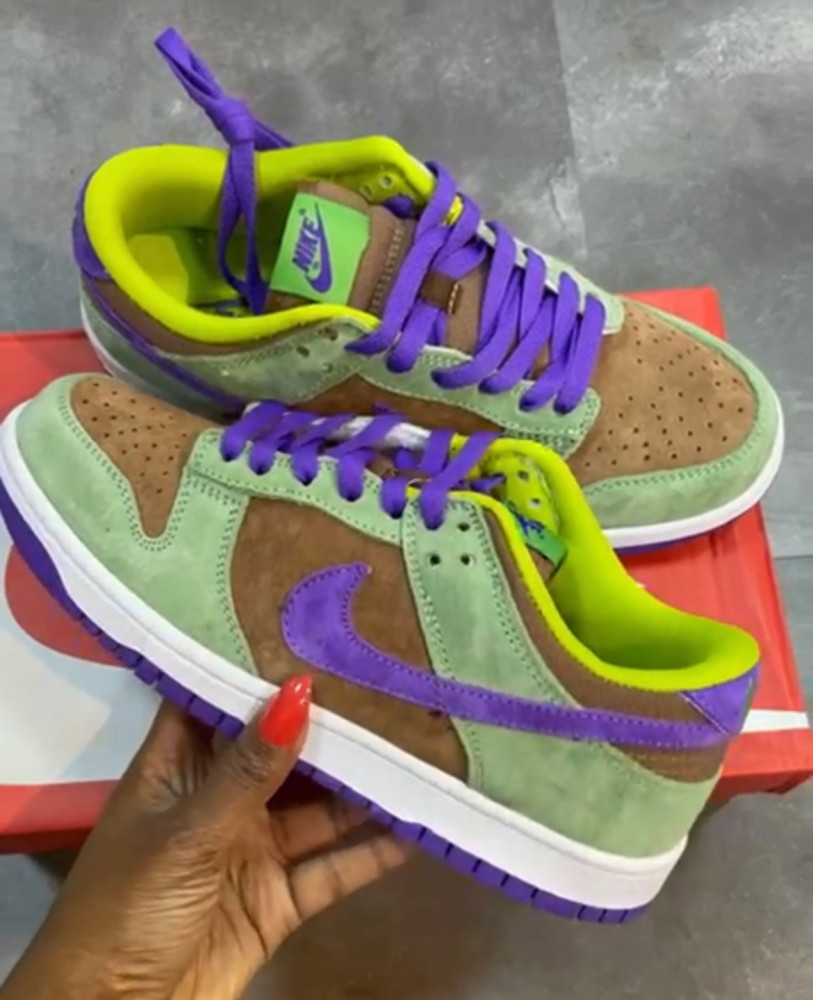 Dunk Low SP "Veneer"