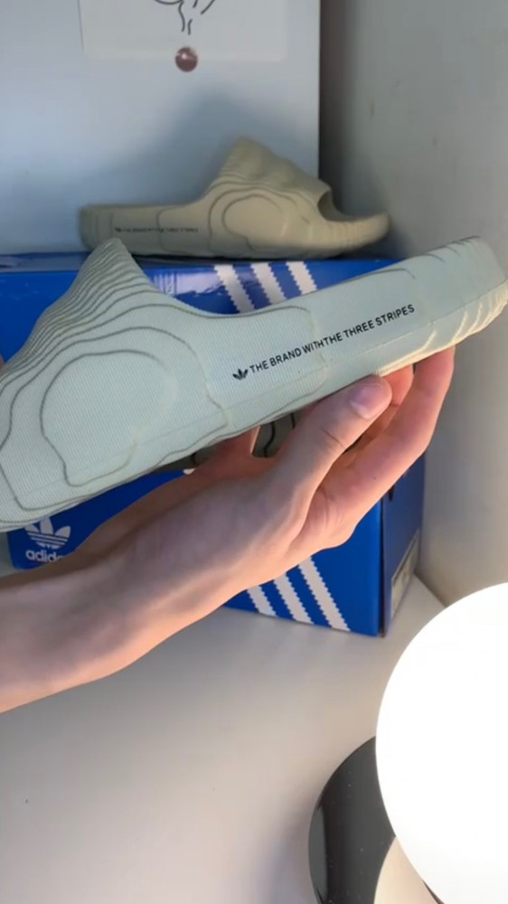 adidas Adilette 22 Slides Grey/Beige