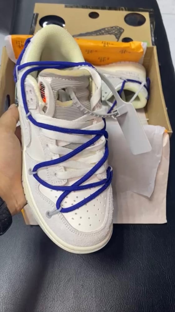 Off-White x Dunk Low 'Lot 32 of 50'