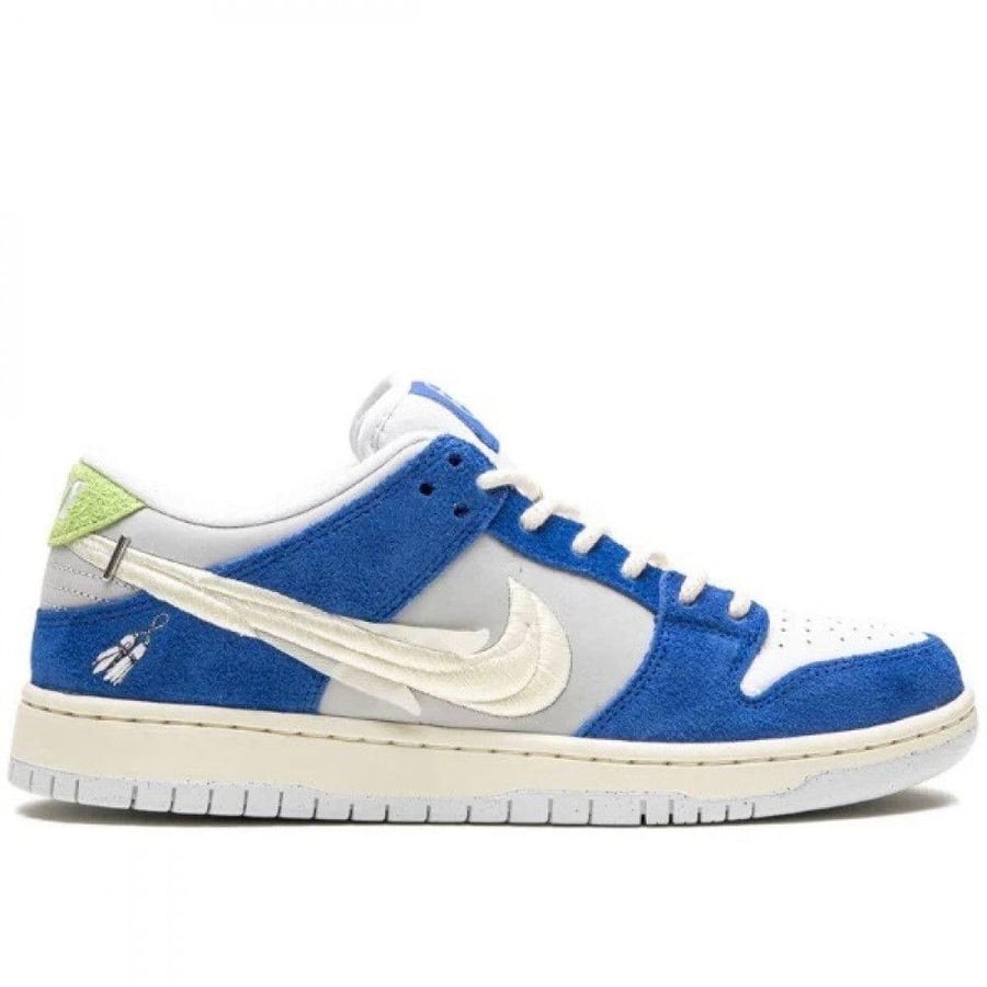 Fly Streetwear × Nike Dunk SB Low "Gardenia"