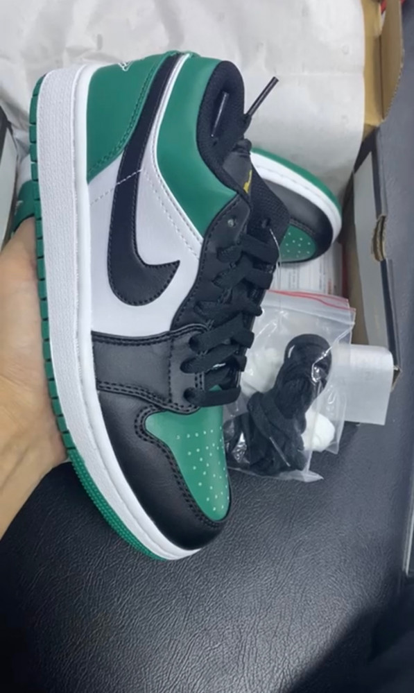 Jordan 1 Low sneakers "Green Toe"