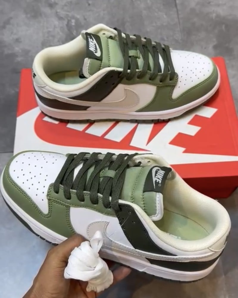 DUNK LOW WHITE OLIVE
