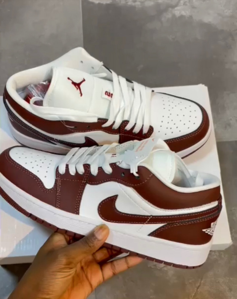 Air Jordan 1 Low Team Red