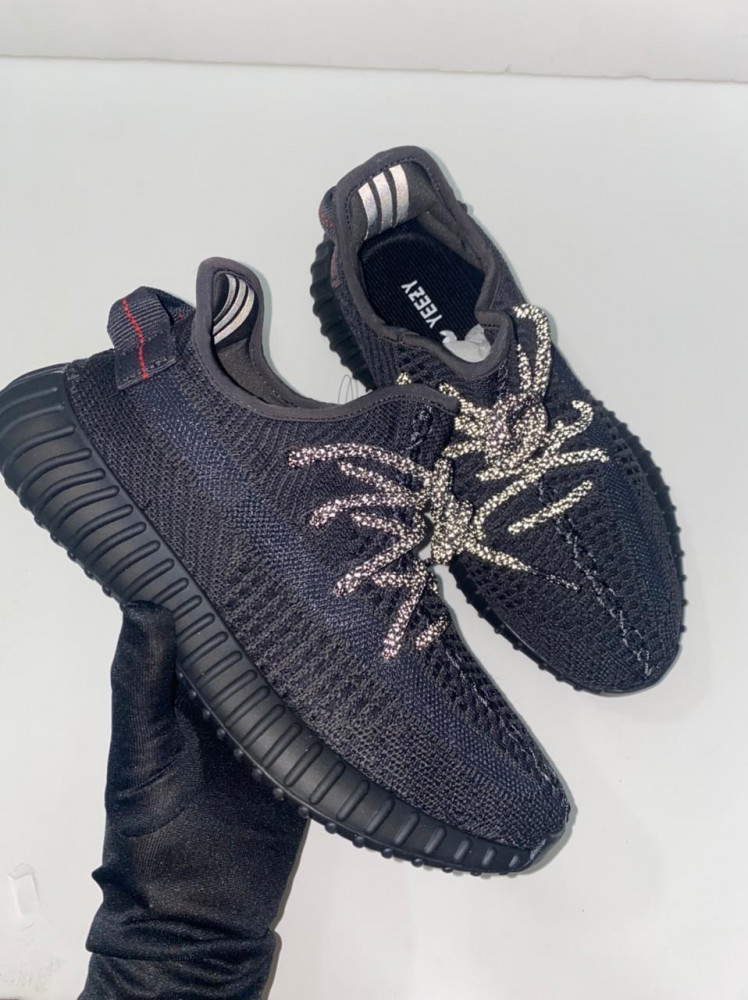 Yeezy Boost 350 V2 "Black-Static"