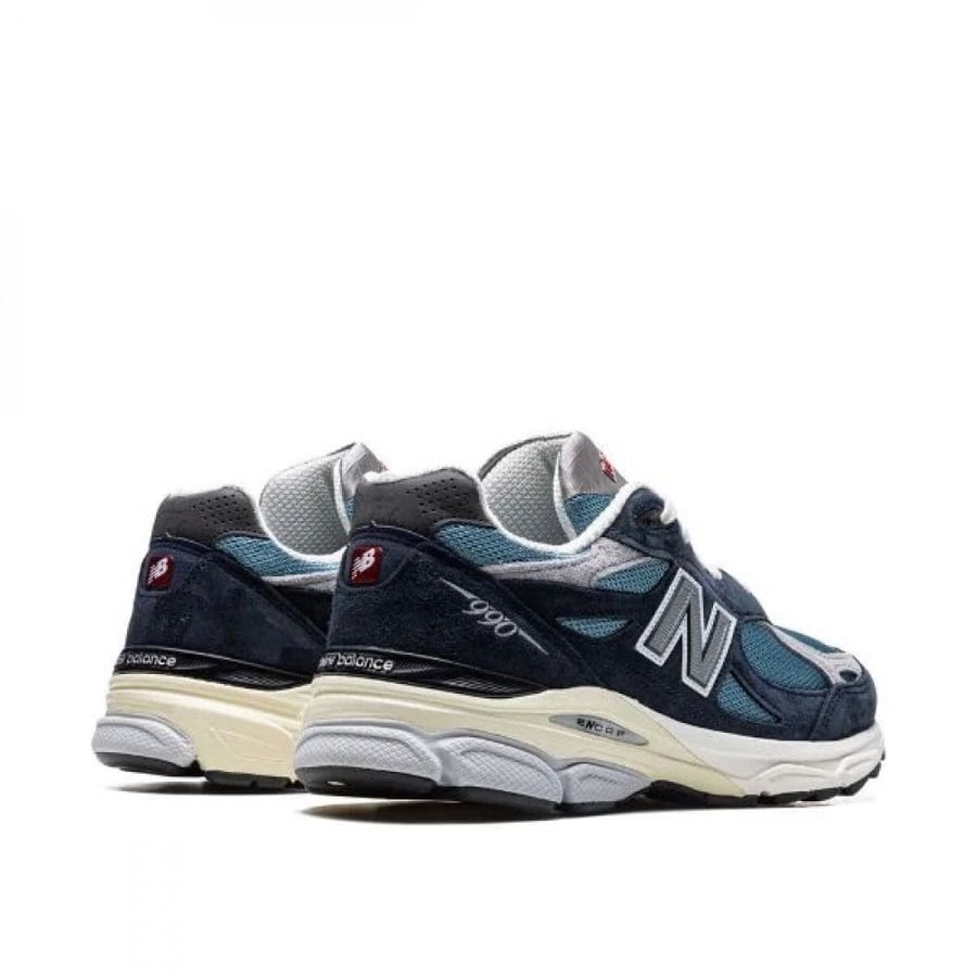 New Balance 990v3 low-top sneakers
