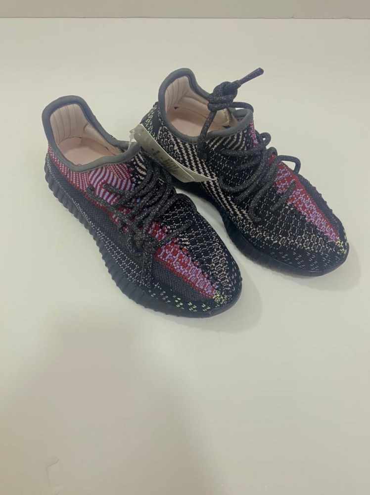 Yeezy Boost 350 V2 "Yecheil"