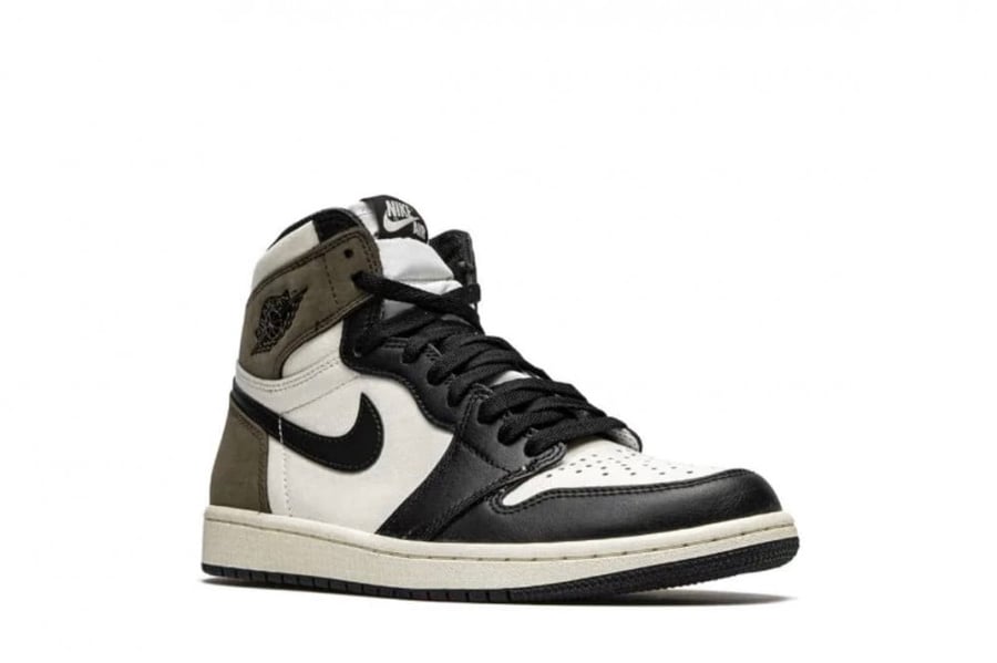 Air Jordan 1 Retro "Dark Mocha" sneakers