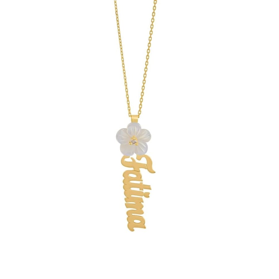 Name pendant decorated with the flower - Ohood Store