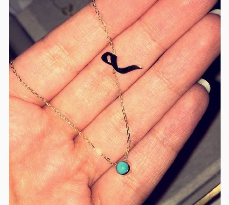 سلسال الحرف مطلي ذهب او فضة- سلسال بالؤلؤ الفيروزي-سلسال - متجر عهود