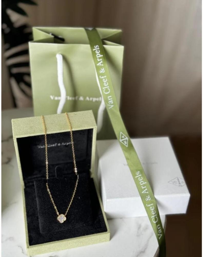 Van Cleef necklace, white pearl branch mini