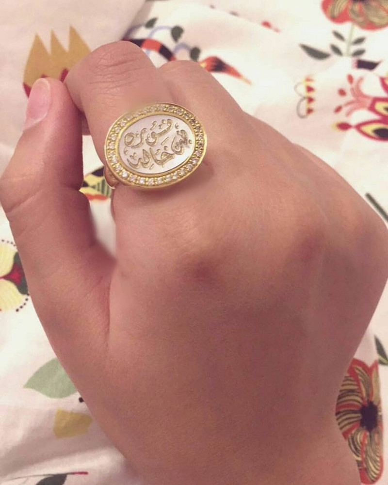 خاتم ملكي نسائي بالاسم فضة - متجر عهود