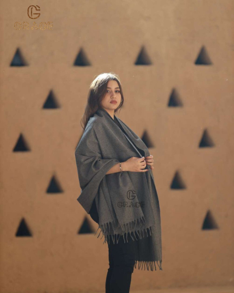 شال جوخ نسائي رصاصي GRACE