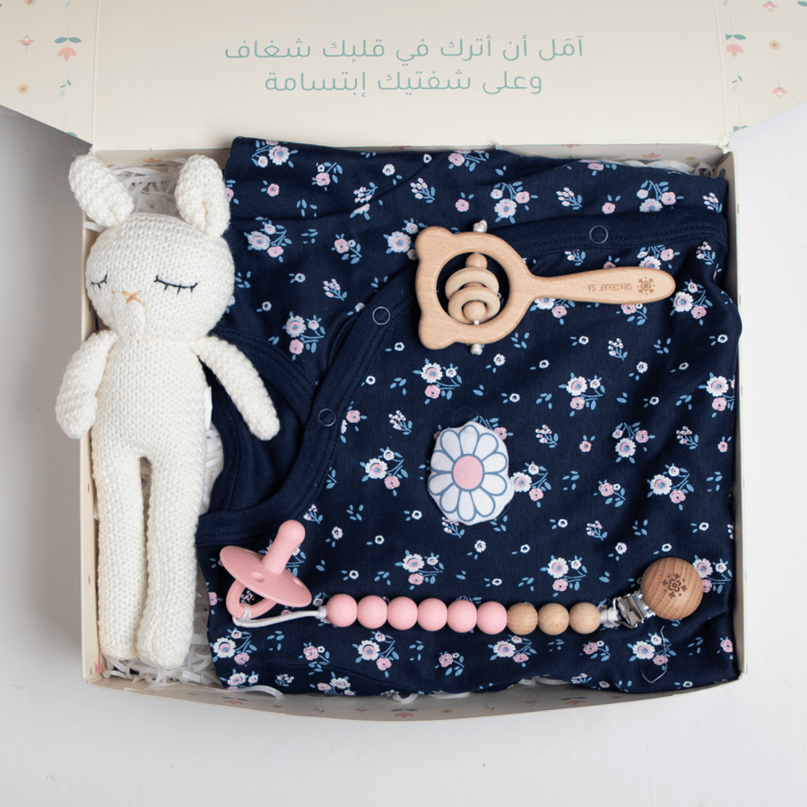صندوق هدية بنت برسومات زهور لطيفة