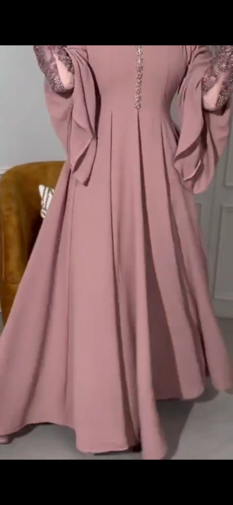 جلابيه ورديه ملكيه بتطريز فاخر