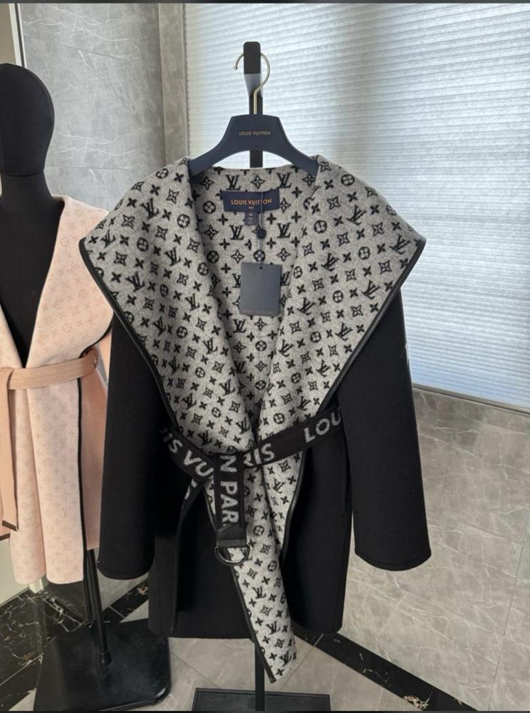 جاكيت Lv  اوربي +حزام فخم مع طبعات LV