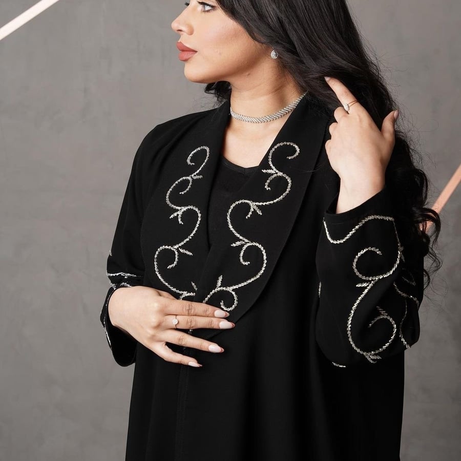 عبايه كريب شك بالكم والياقه
