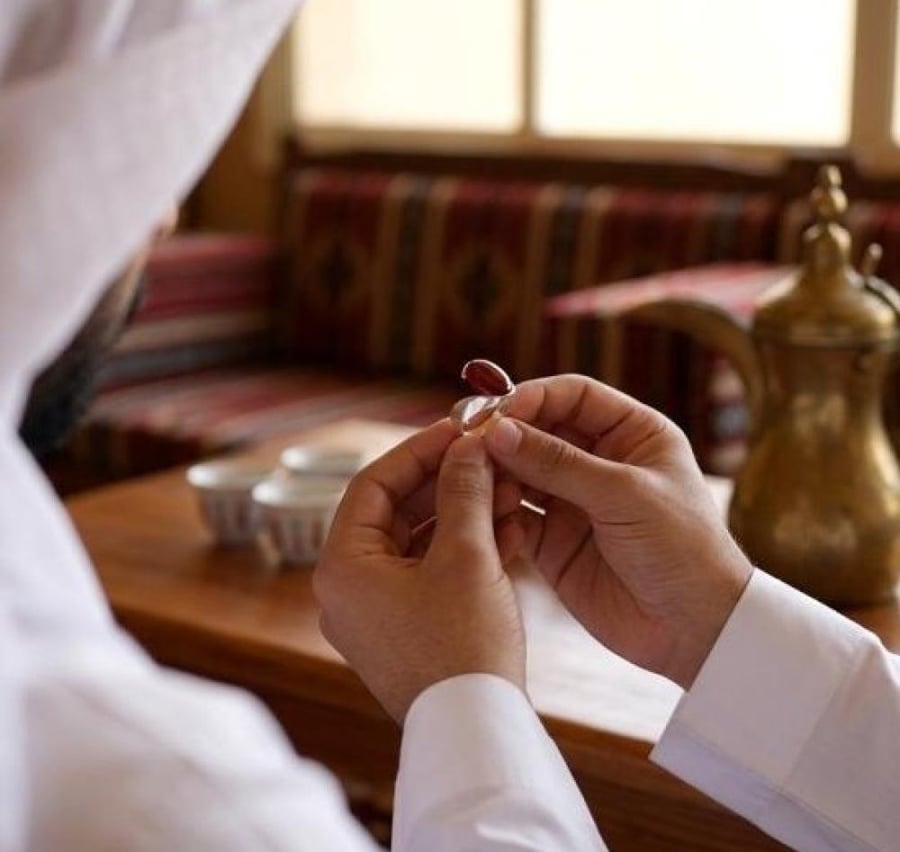 خاتم فضه مع عقيق يمني أحمر