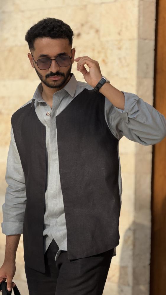 قميص رجالي رمادي كتان بسديري اسود- black pant grey shirt