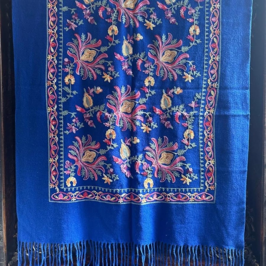 W7 wool shawl