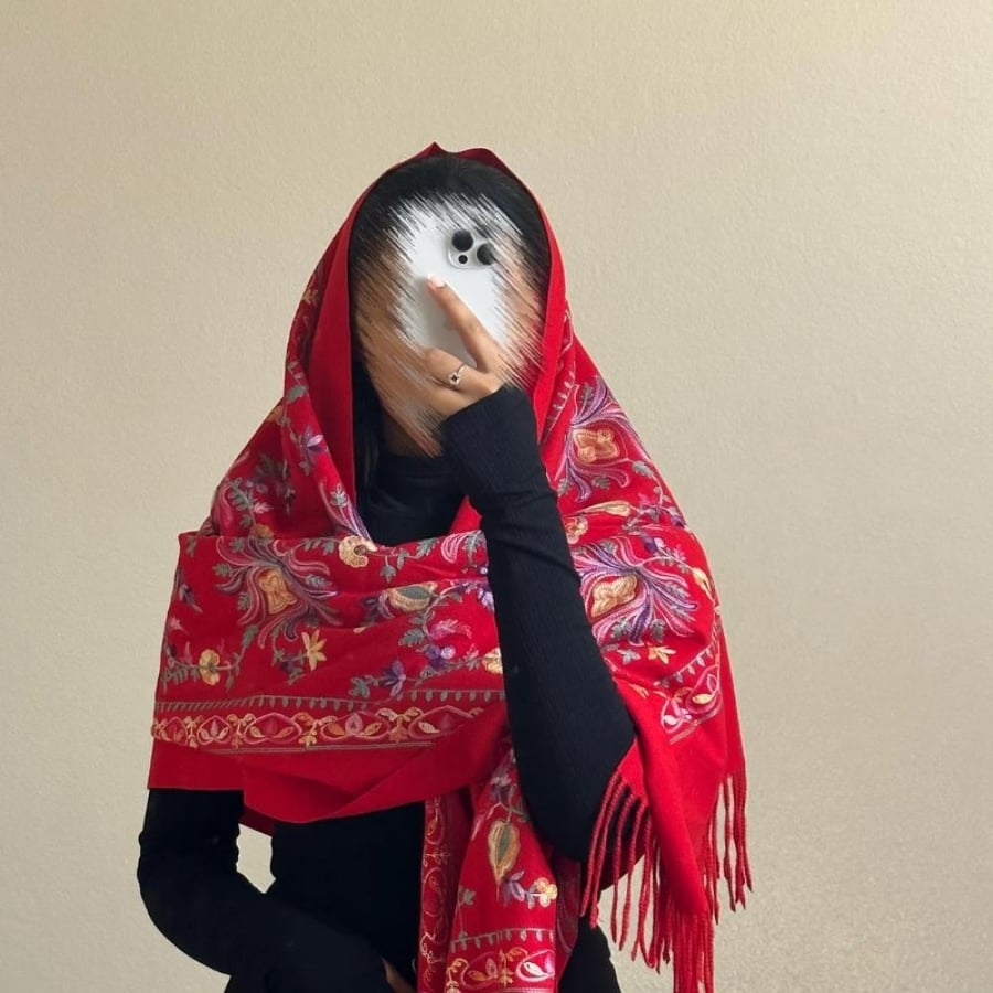 W7 wool shawl