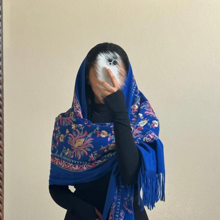 W7 wool shawl