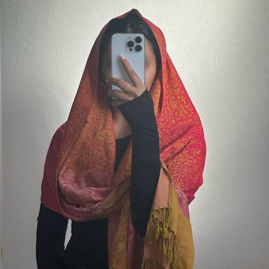 Kashmiri shawl
