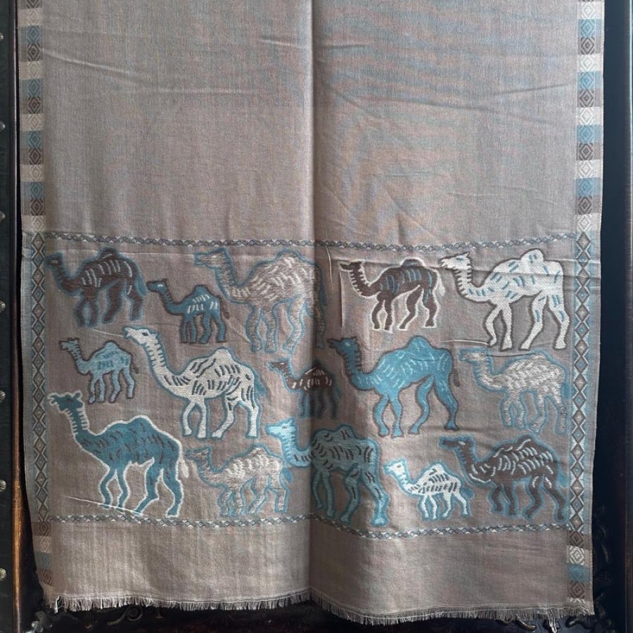 Kashmiri shawl camel 3