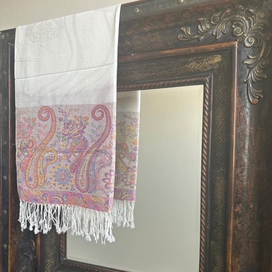 Kashmiri shawl