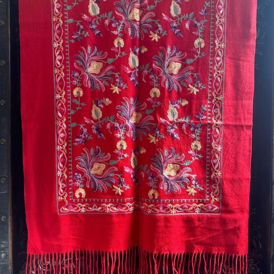 W7 wool shawl