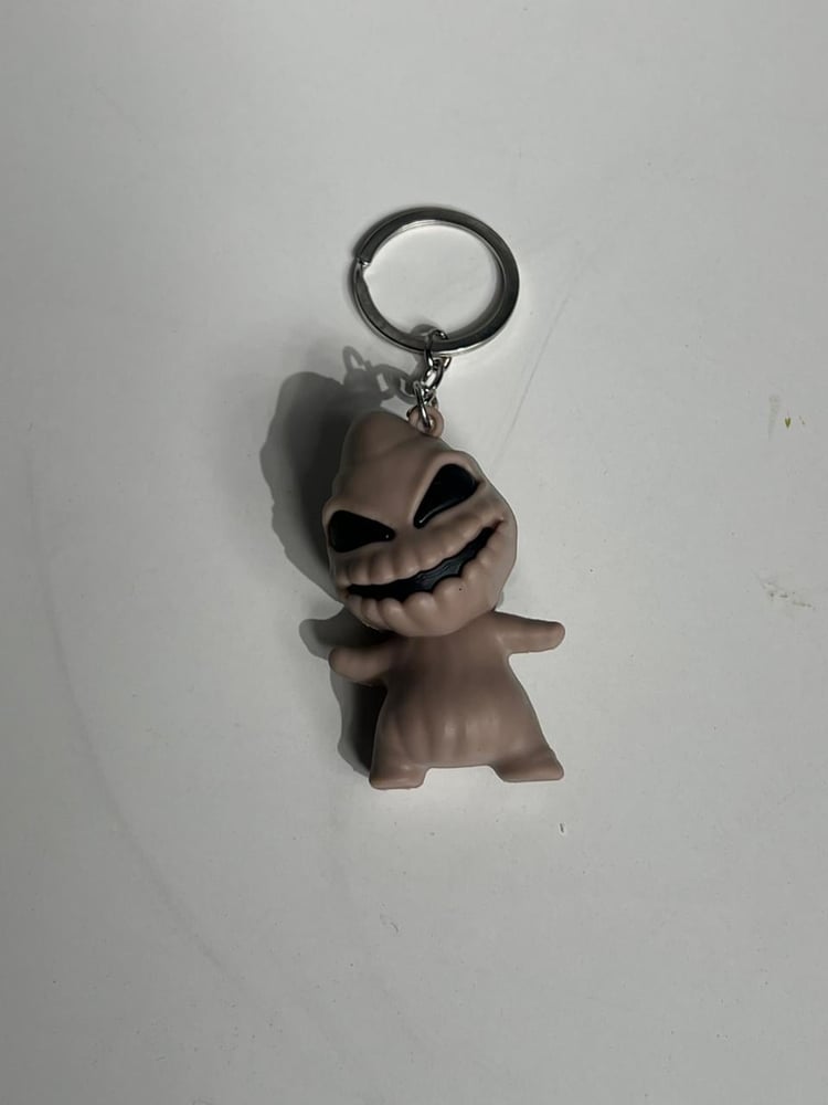 ميدالية اوجي بوجي* - oogie boogie Keychain