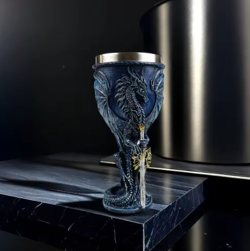 كاس تنين الماء الأزرق -  Blue Water Dragon Chalice