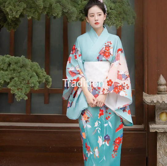 كيمونو نسائي - Women's kimono