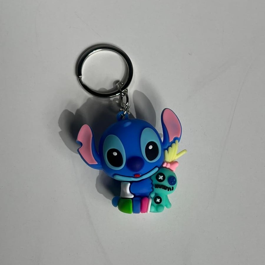 ميدالية ستيتش *- stitch keychain