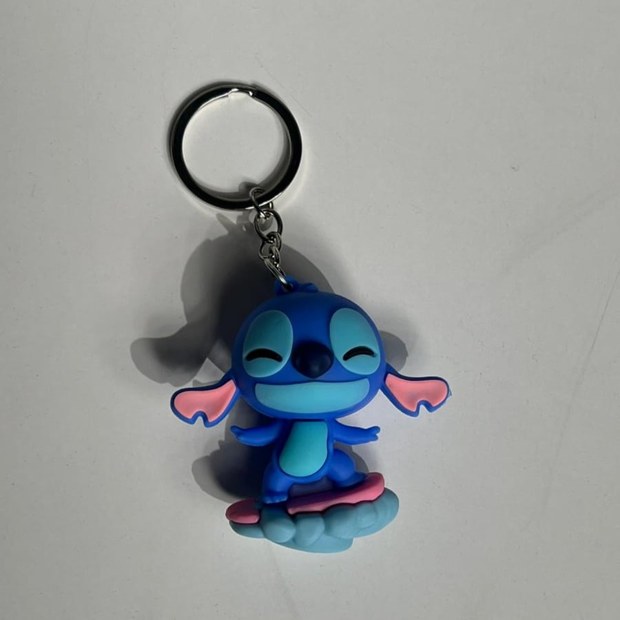 ميدالية ستيتش *- stitch keychain