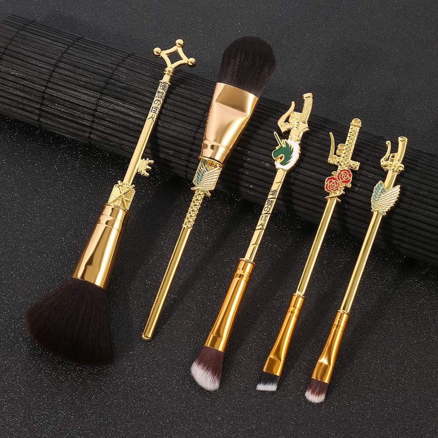 مجموعة فرش مكياج هجوم العمالقة - attack on titan makeup brushes set