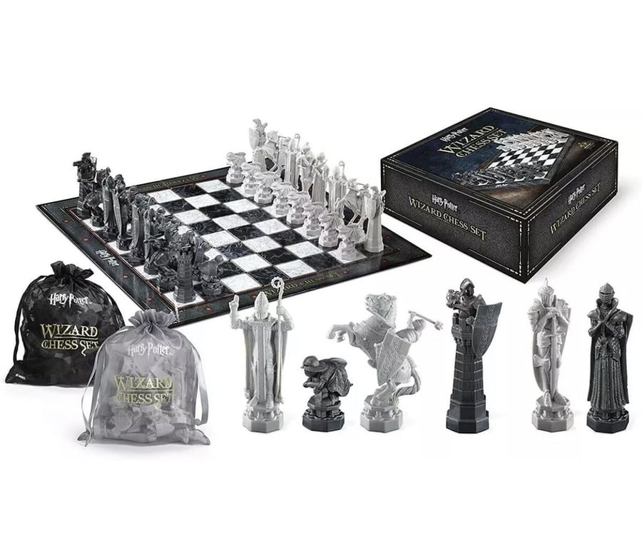 مجموعة شطرنج الساحر هاري بوتر - Harry Potter Wizard's Chess Set