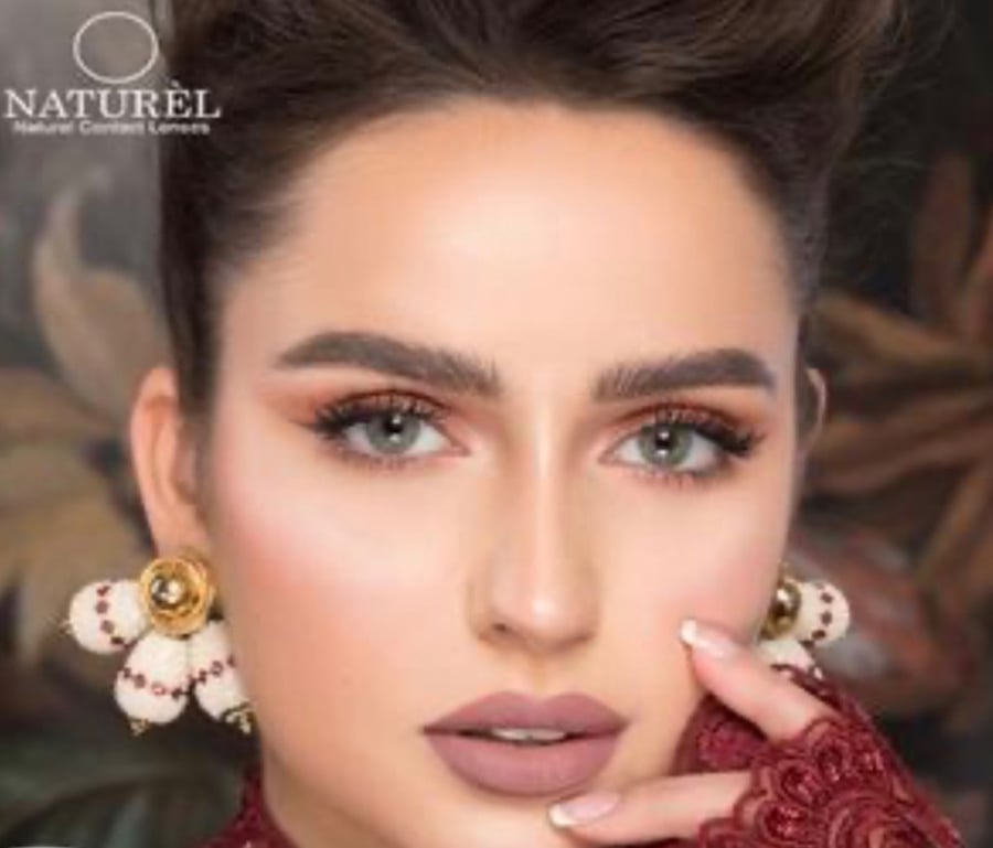 عدسات ناتشورال كور زيركون الشهريه